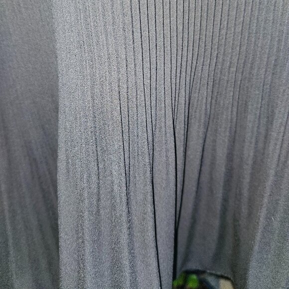 Vince Camuto  High Neck Pleated Black Georgette Crepe L/S Tunic Blouse - Picture 4 of 10